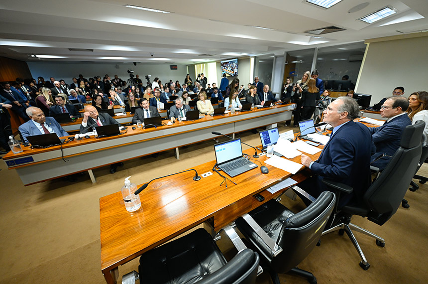 CAE vota pedidos de financiamento internacional para fundos regionais