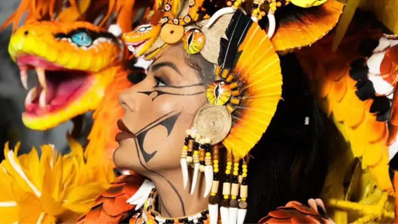 Marciele Albuquerque surge da Cobra-Grande e emociona o público no Festival de Parintins 2026