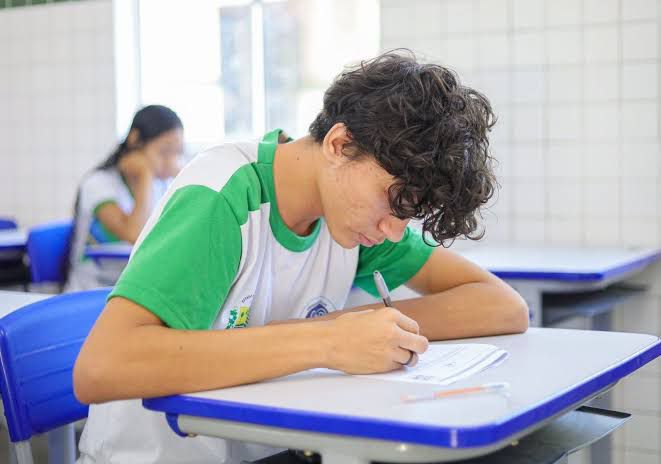Piauí registra melhor taxa de aprovação do ensino médio do Brasil e alcança menor índice de abandono escolar da história