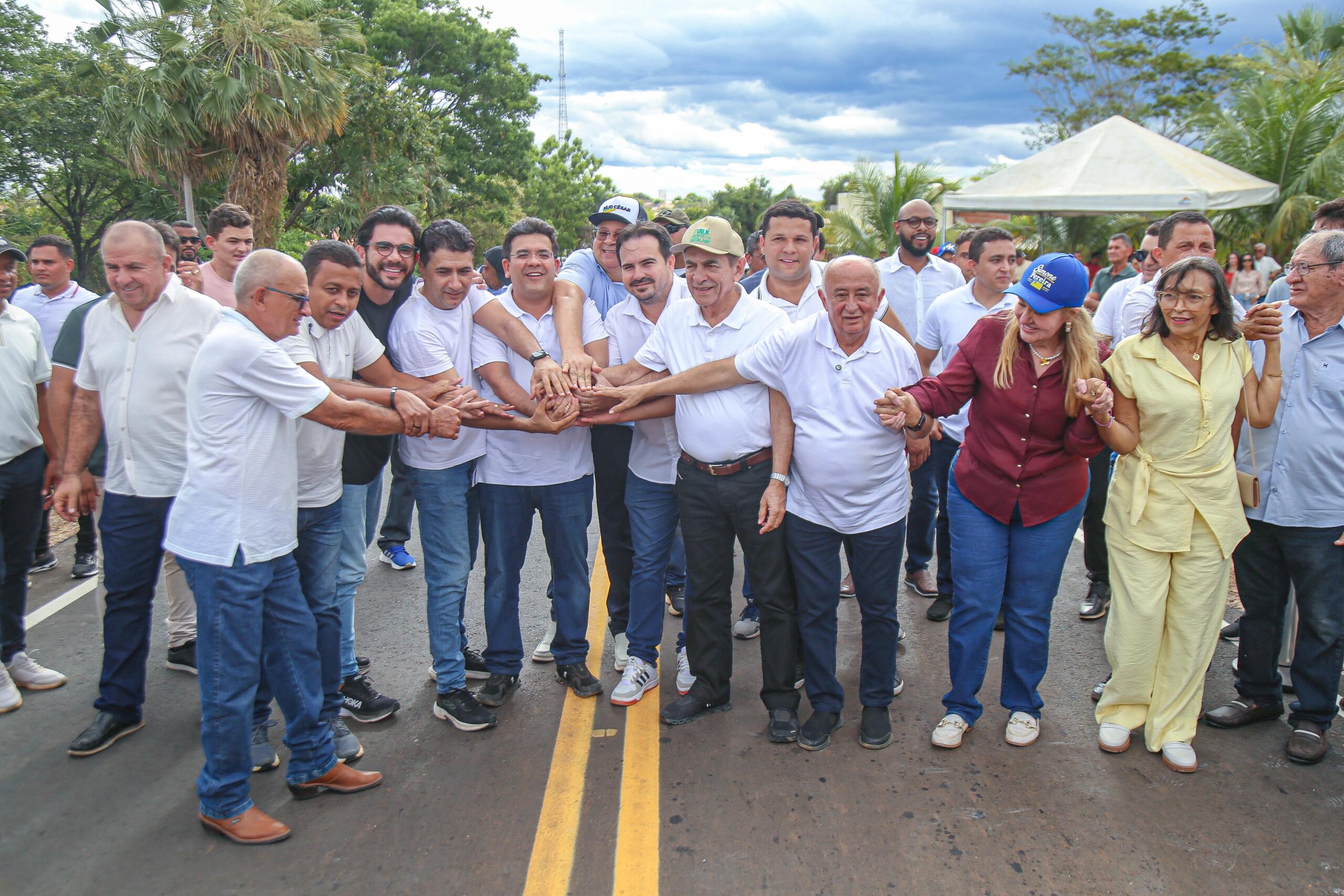 Rafael Fonteles entrega asfaltamento de avenida e reforça conjunto de investimentos em Nazaré do Piauí