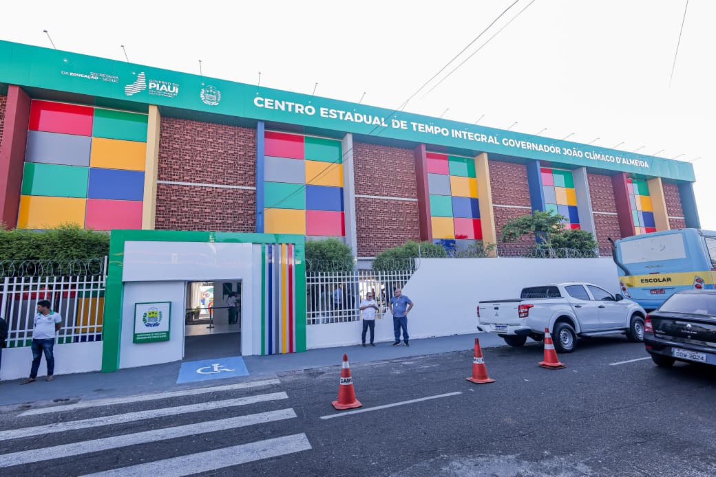 Governo do Estado fortalece educação em Teresina com escolas padrão ouro, maior investimento da Uespi e concurso para professores