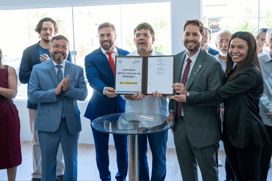 Fábio Novo destaca investimentos na cultura e incentivo à leitura