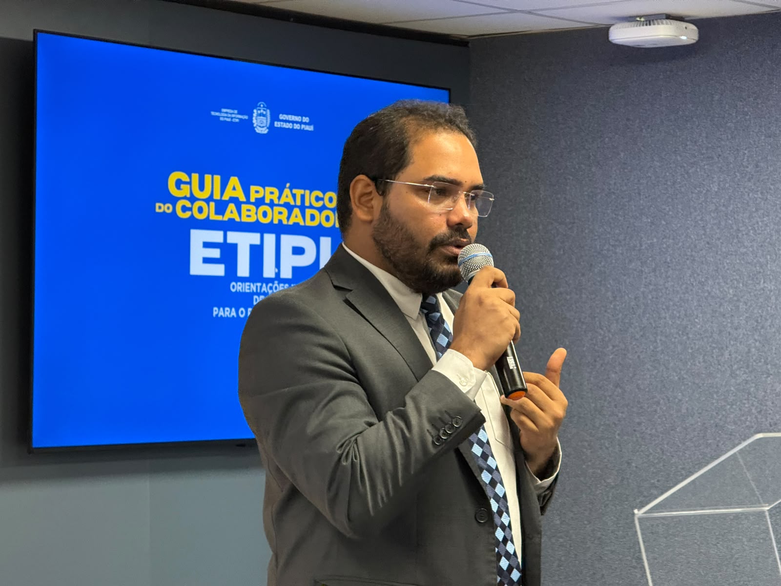 Etipi orienta colaboradores sobre boas práticas para o período eleitoral
