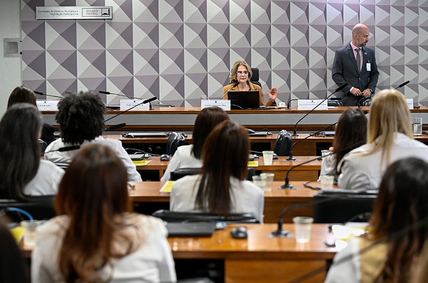 Debatedores divergem na CDH sobre medicamentos injetáveis manipulados