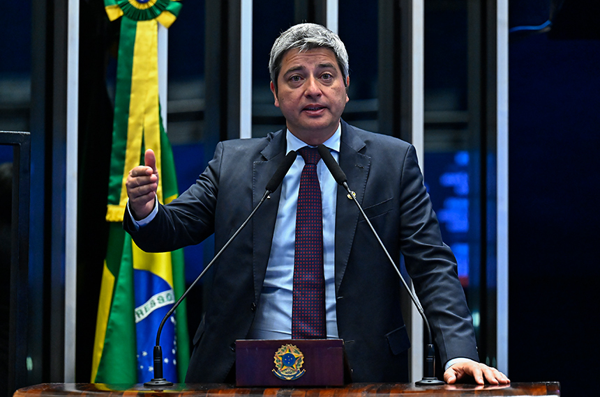 Portinho cobra avanço de projetos sobre apostas esportivas e MEIs na Câmara