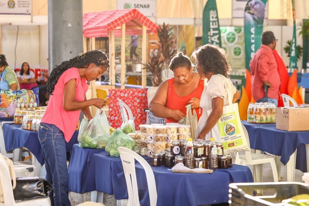 Agricultores de todo o Piauí iniciam a III Feira da Agricultura Familiar com expectativa de boas vendas e novos mercados