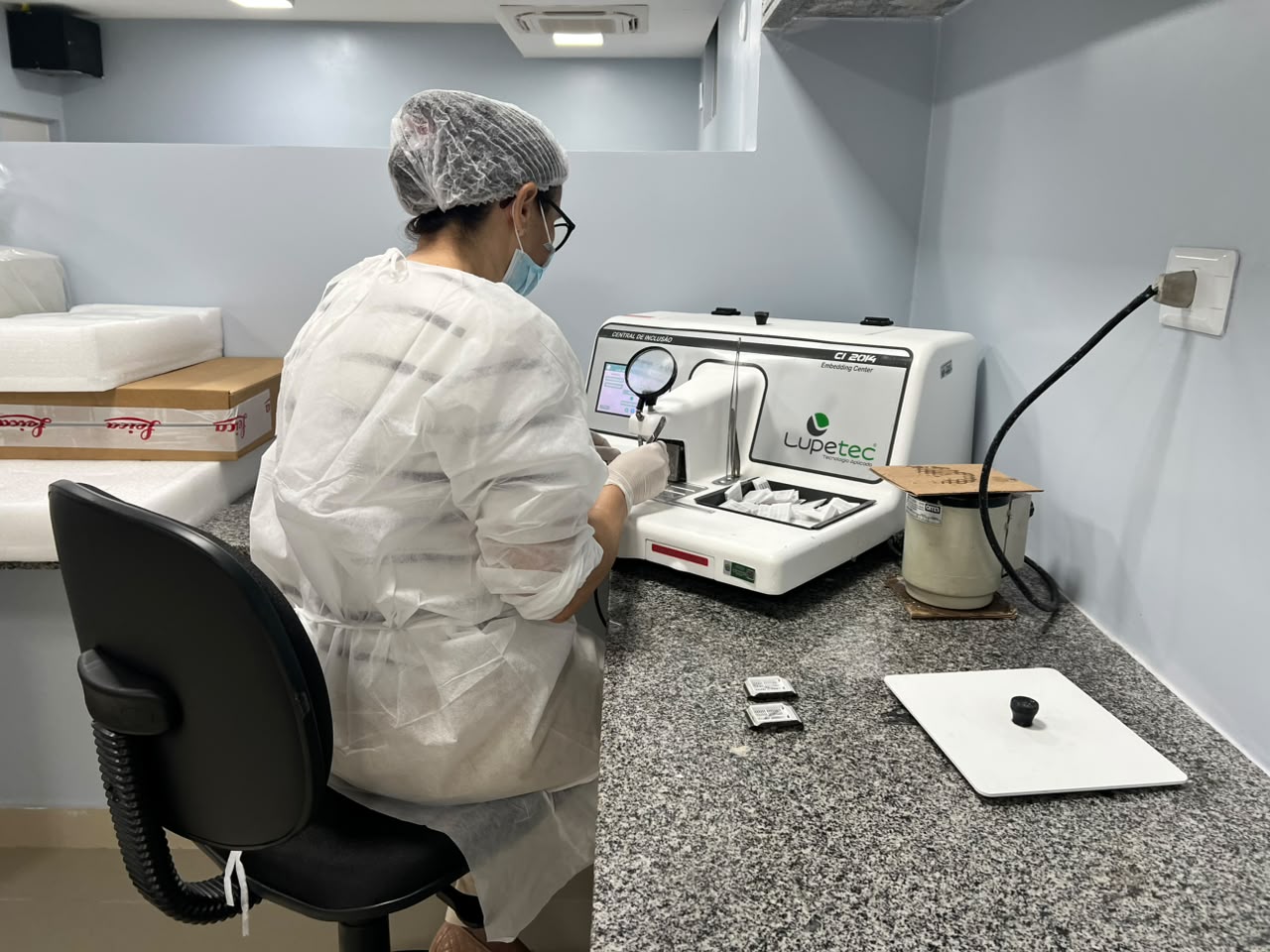 Laboratório de Patologia do HGV recebe novos equipamentos e amplia capacidade para diagnósticos oncológicos