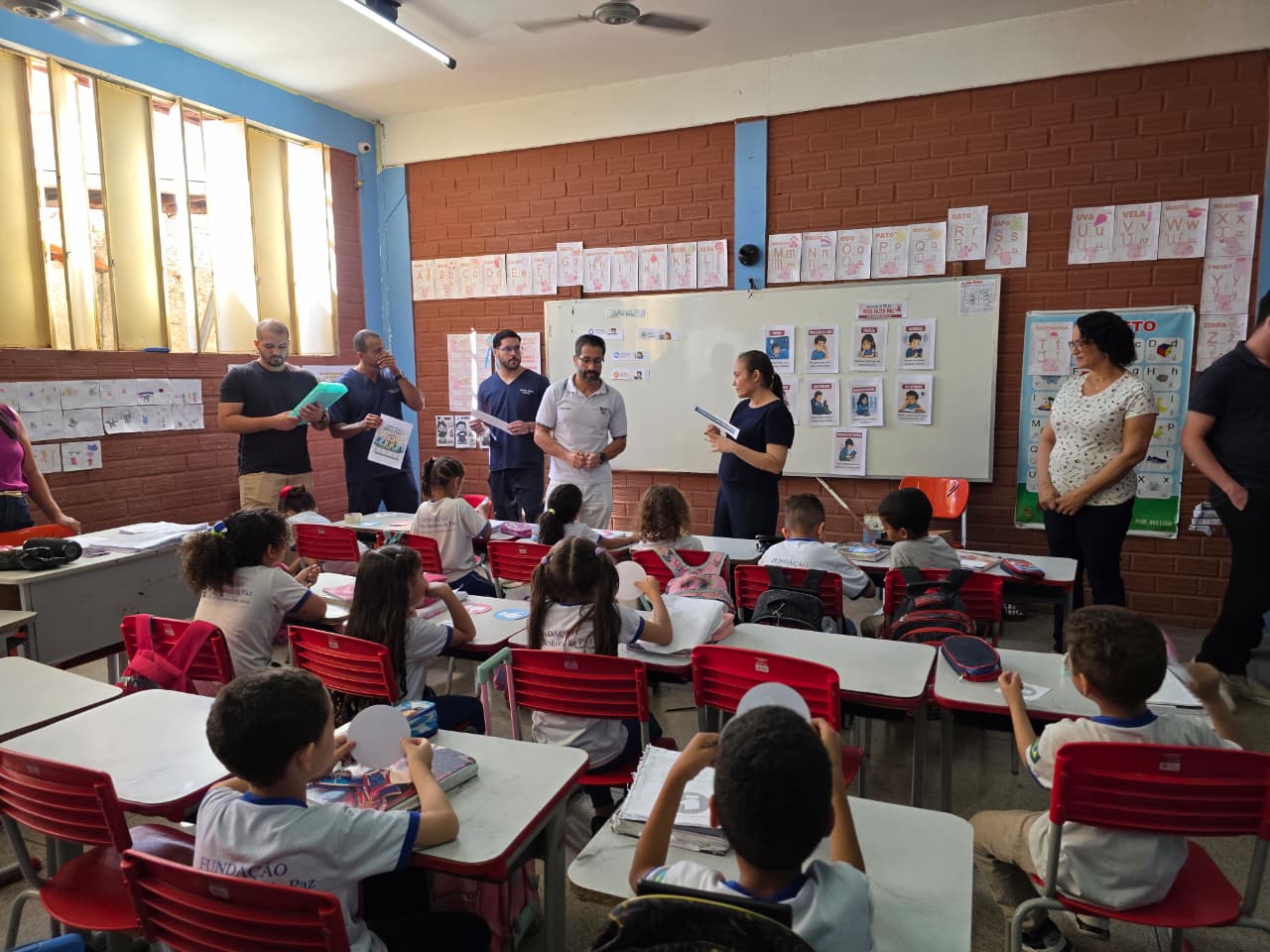 Mestranda da Uespi desenvolve ação educativa em Teresina para conscientizar sobre o uso excessivo de telas na infância