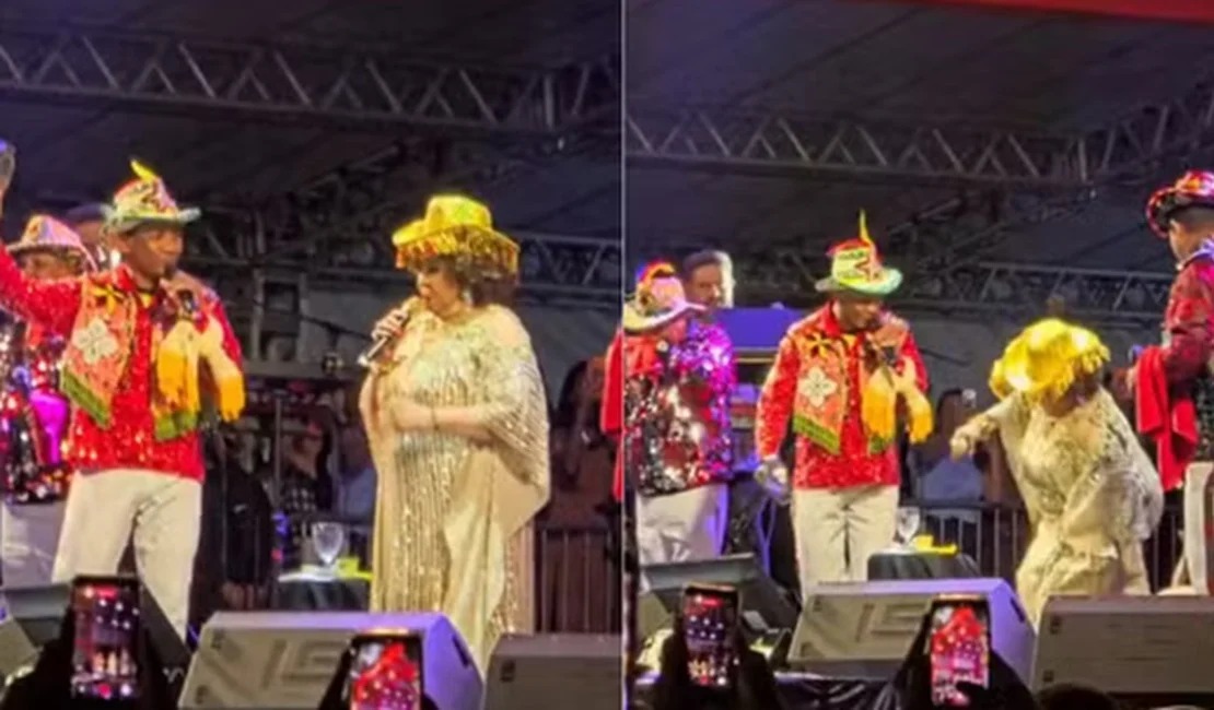 Cantora Alcione se desequilibra e cai no palco durante show no MA