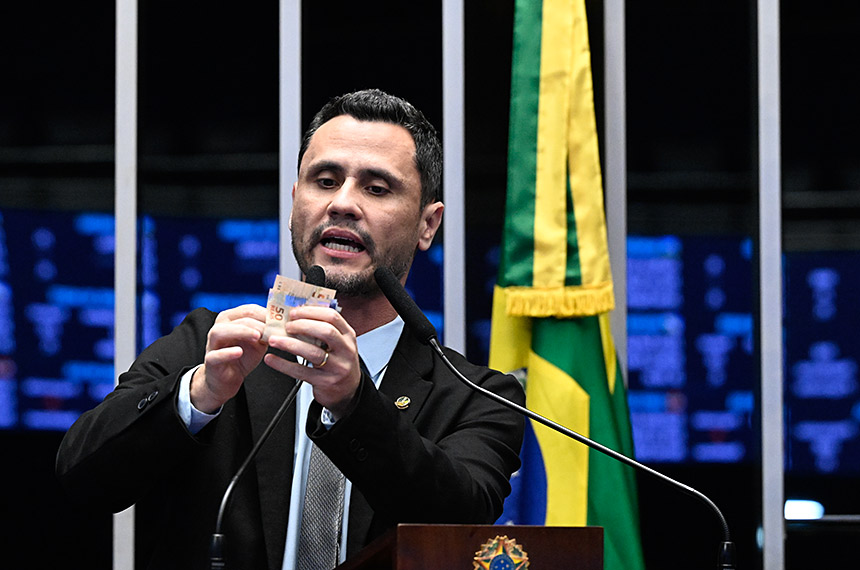 Cleitinho critica benefícios de magistrados e diz que poder de compra do trabalhador caiu