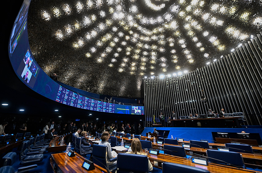 Em outubro, eleitores escolherão 54 senadores, dois terços da Casa