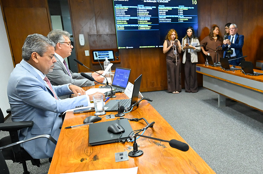 CTFC aprova convites a ministros da Fazenda e da Previdência