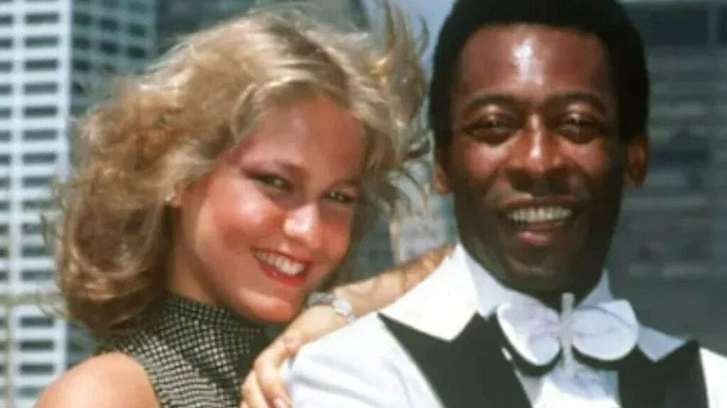 Xuxa revela pressão social durante namoro com Pelé