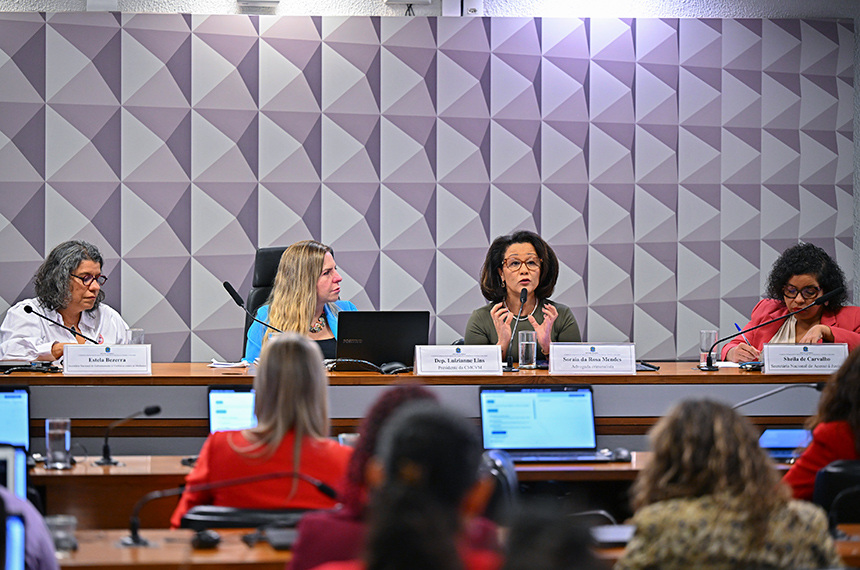 Mulheres pedem aprovação imediata do projeto que torna a misoginia crime