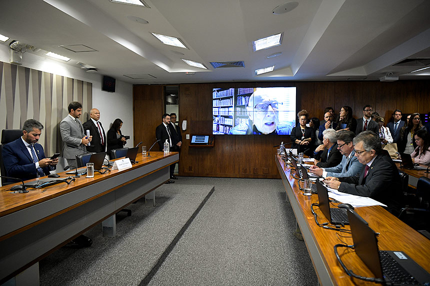 CI vai debater nova Lei do Trabalho Rural e transporte aéreo na Amazônia