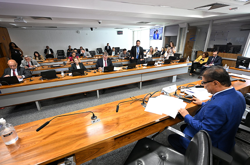 CRE vai avaliar medidas contra tarifaço dos EUA, afirma Trad