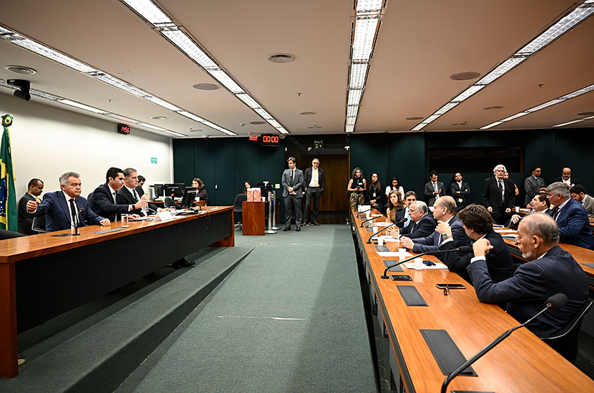 CMO analisa crédito especial de R$ 4,2 mi para Justiças Eleitoral e do Trabalho