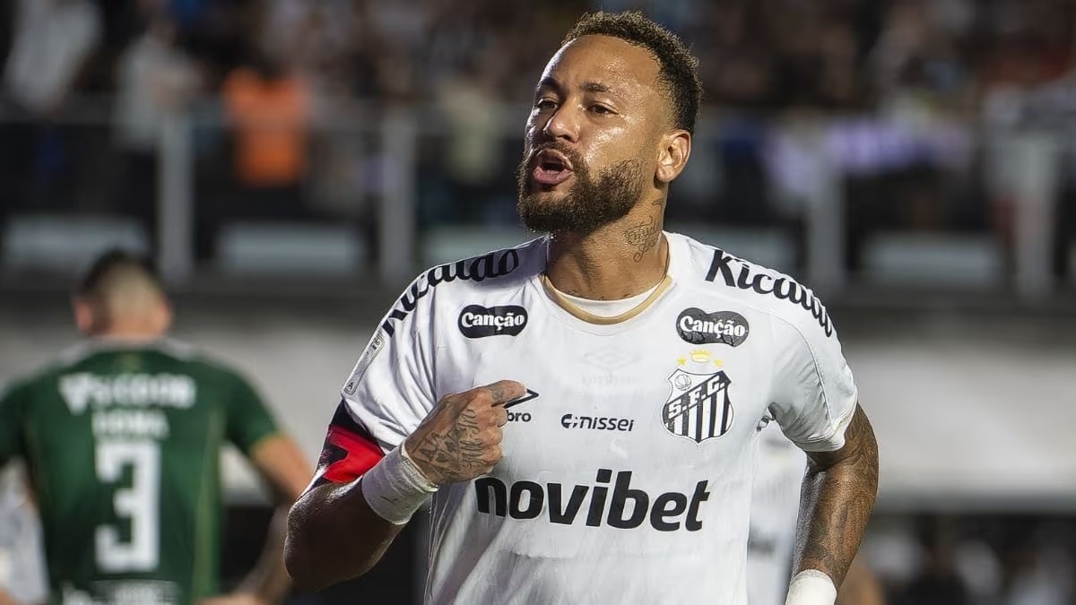 Neymar rebate jornalistas e nega cobrança individual no Santos