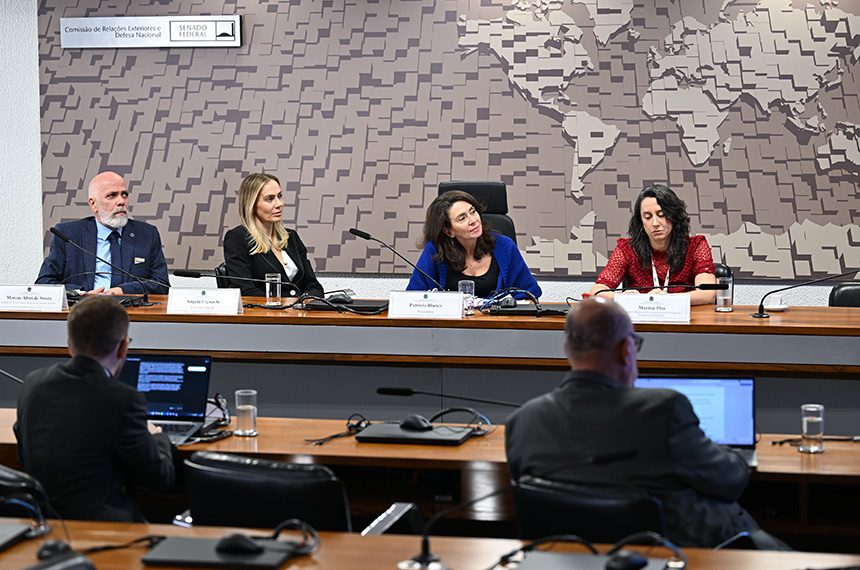 Marco legal da IA deve proteger jornalismo e direitos autorais, aponta debate