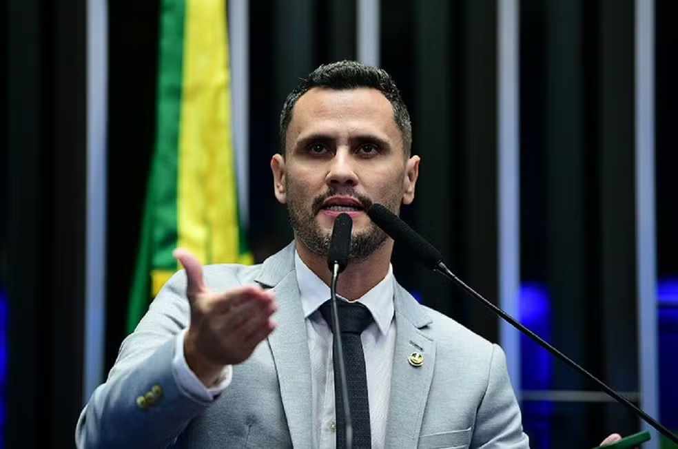 Vai ou não vai? É ou não é? Cleitinho e o governo de Minas