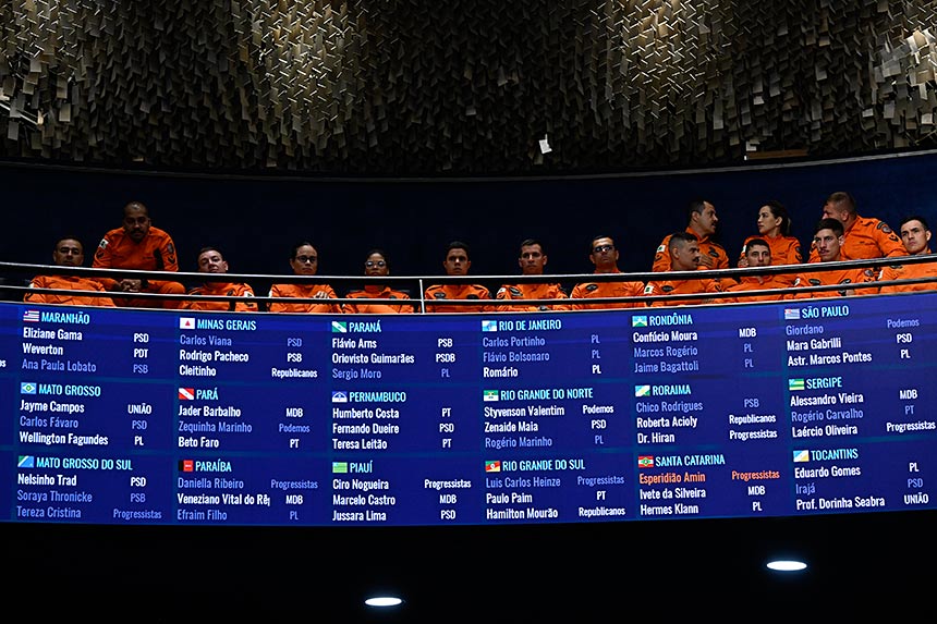 Sancionada lei que destina emendas da saúde a bombeiros militares