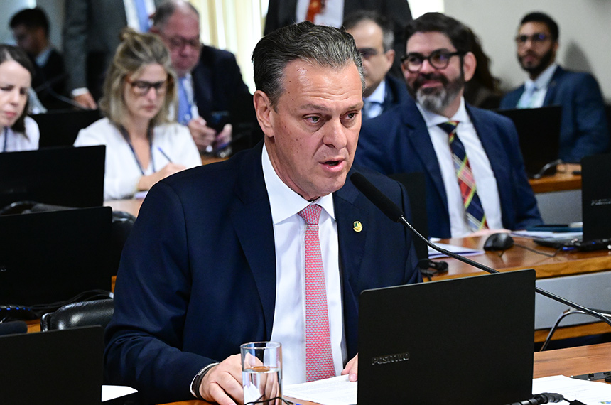 Perdão de dívida de US$ 50,8 milhões da Bolívia segue para o Plenário