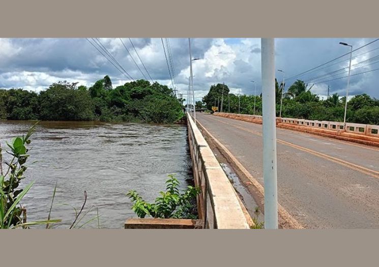 Rio Marataoan atinge nível de alerta; risco de inundação em Barras