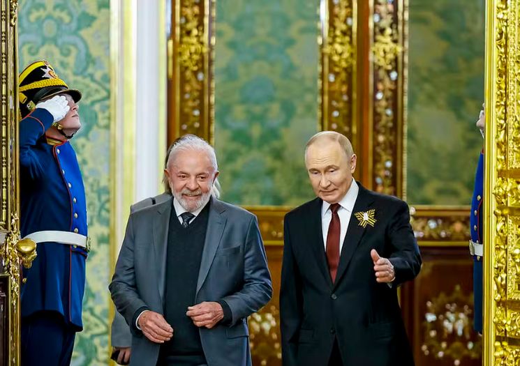 Lula volta à Rússia para tentar acordo entre Putin e Zelensky
