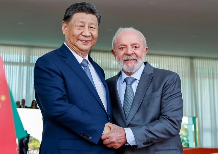 Cidadãos brasileiros terão isenção de visto para viagens à China