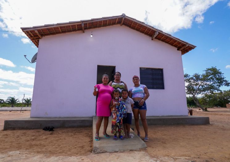 Esperança em forma de lar: 92 casas são entregues a famílias piauienses