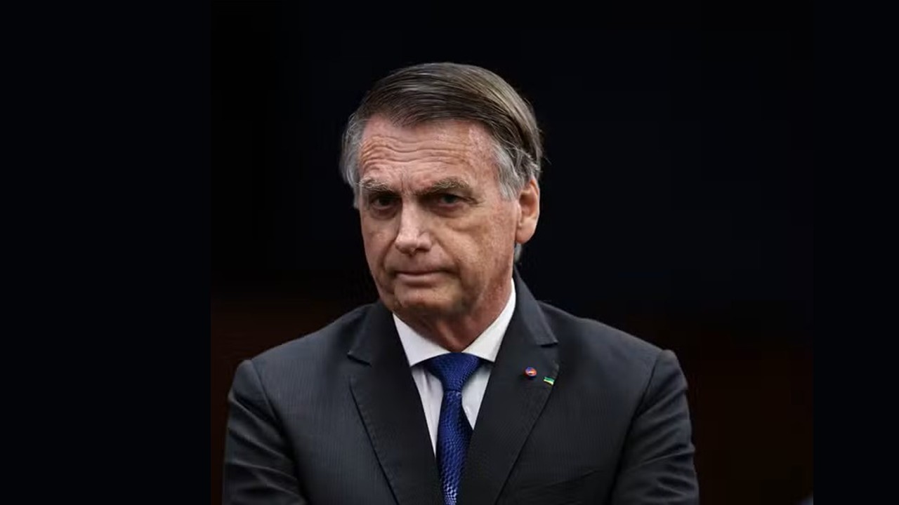 Bolsonaro chama bolsonaristas de 'malucos' para se livrar cadeia
