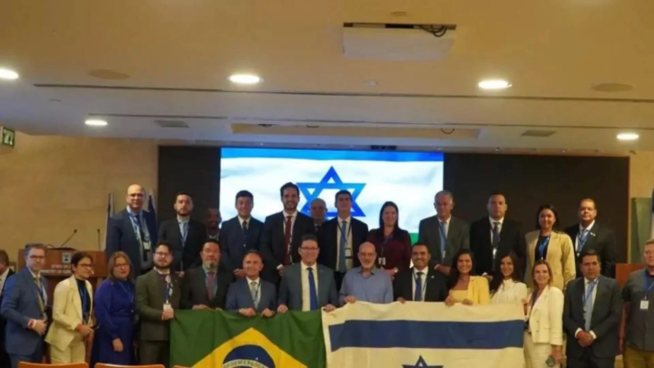 Trem da Alegria bolsonarista passa sufoco em Israel
