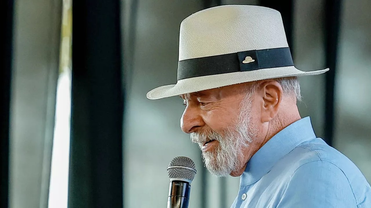 Lula chama Bolsonaro de "covardão" e diz que ele quase se "borrou" em depoimento ao STF
