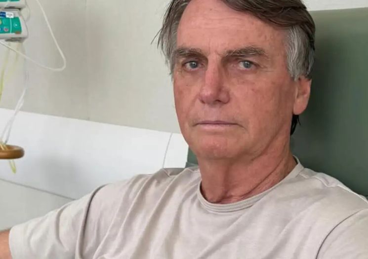 Bolsonaro passa mal e deixa evento às pressas
