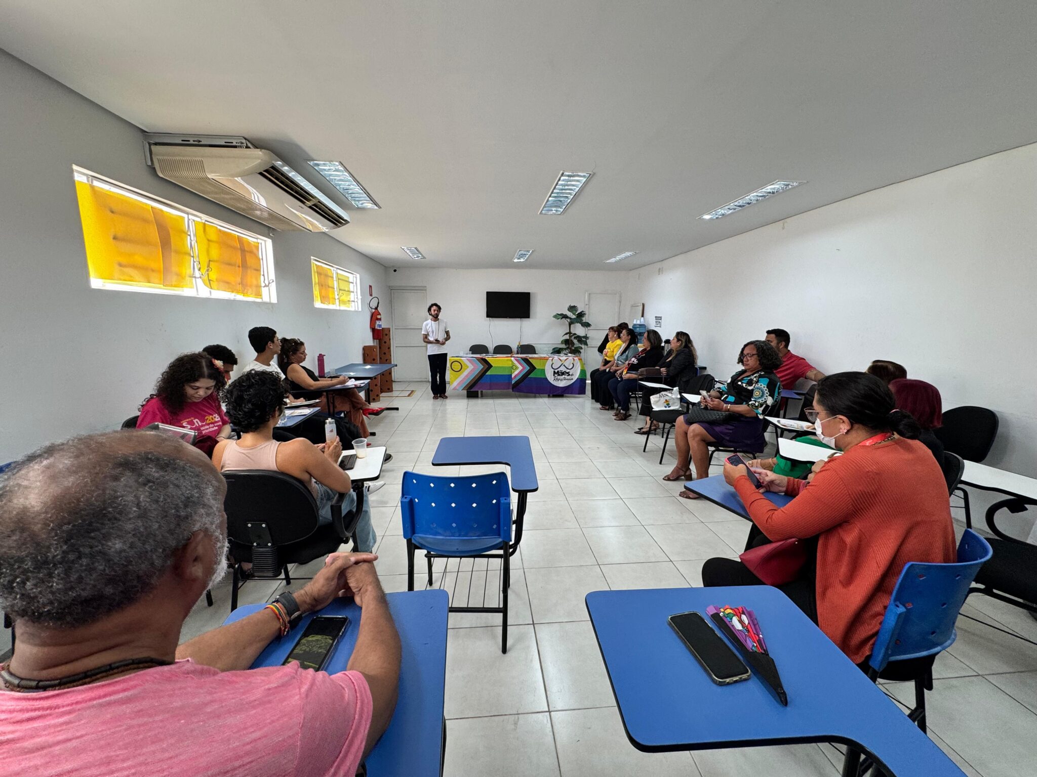 Mês do Orgulho LGBTQIAPN+: ação promove acolhimento e conscientização para famílias
