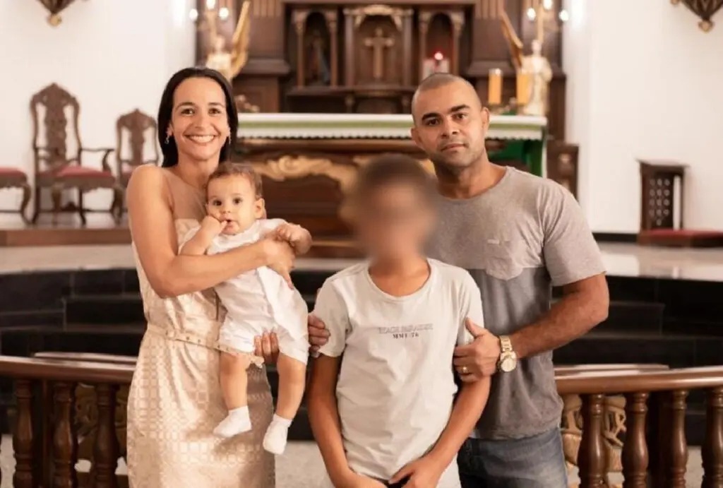 Crime brutal: adolescente mata pais e irmão no RJ