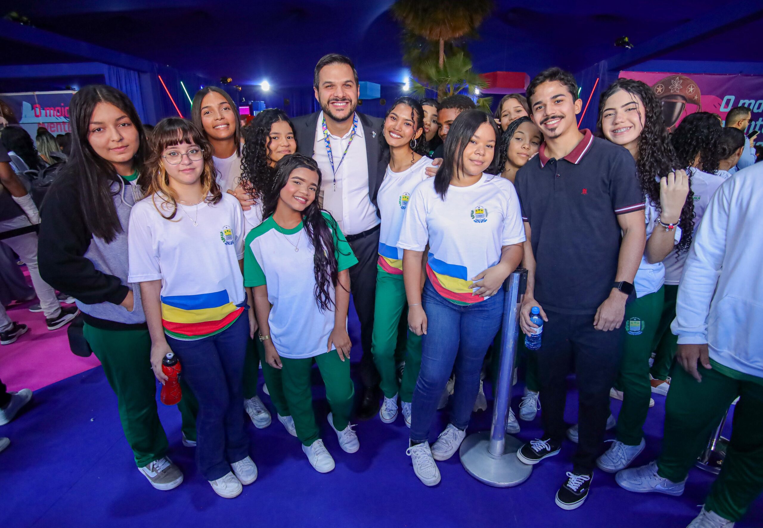 Estudantes da rede pública do Piauí levam soluções tecnológicas para feira NEON 2025
