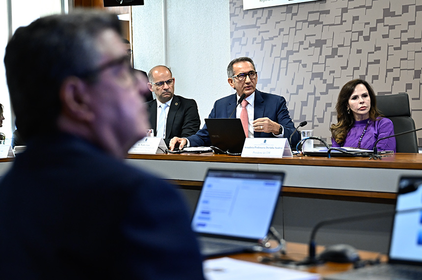 Governo aprimorou alerta contra desastres, disse ministro na CDR