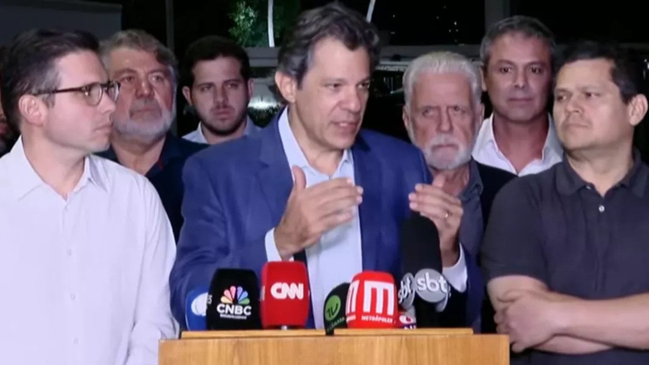 Governo se reúne com cúpula do Congresso para tentar resolver crise do IOF