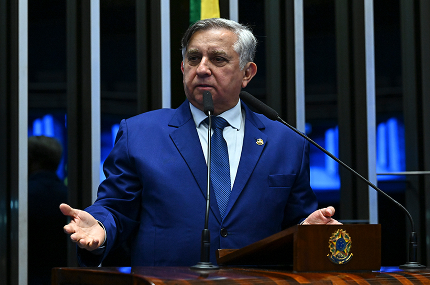 Izalci condena decisões do Supremo sobre IOF e Marco Civil da Internet