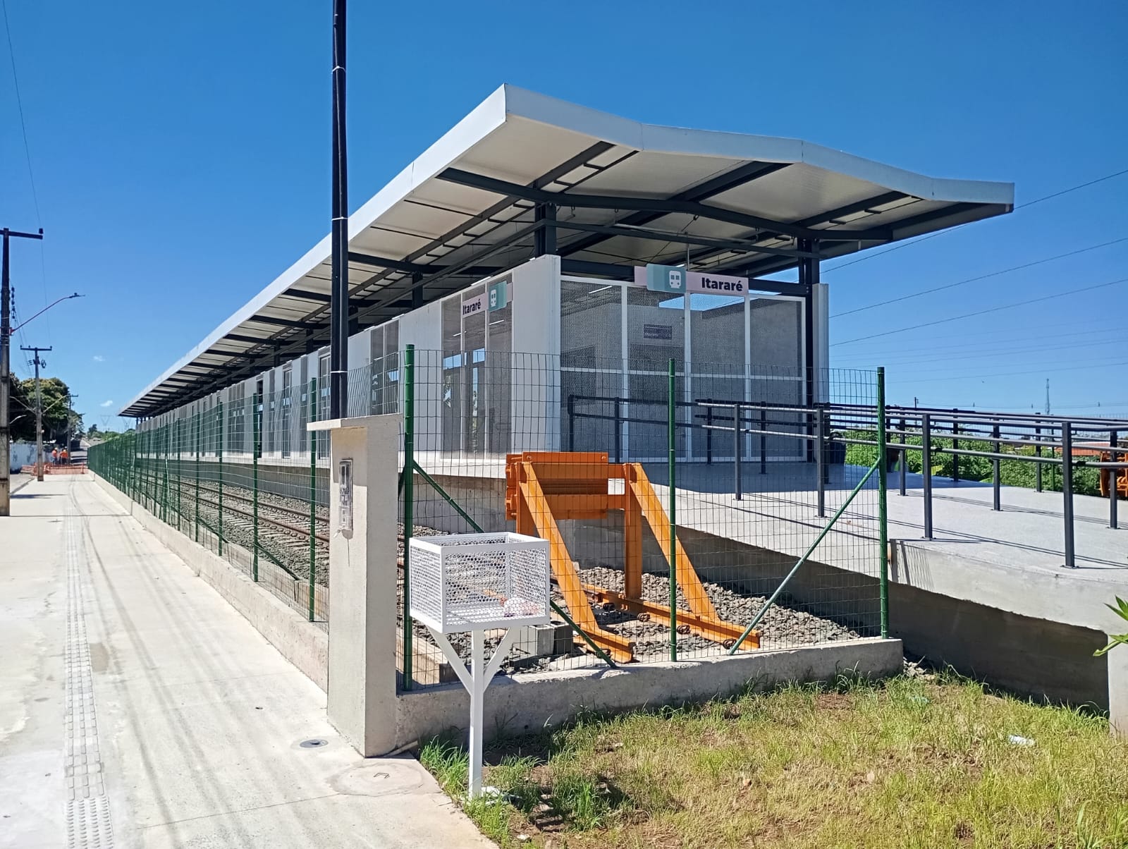 Setrans conclui primeira estação e 2 km da linha férrea na obra de modernização do Metrô de Teresina