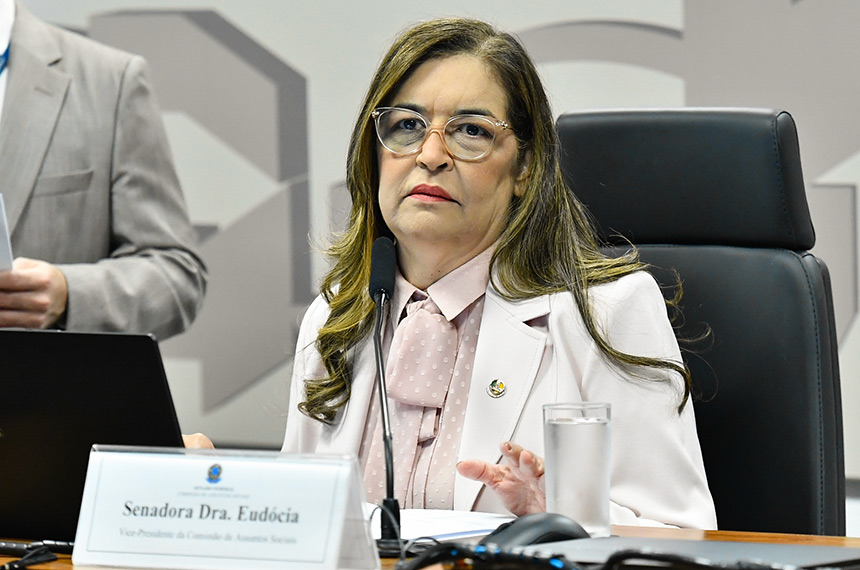 Projeto prevê passe livre interestadual para tratamento de câncer