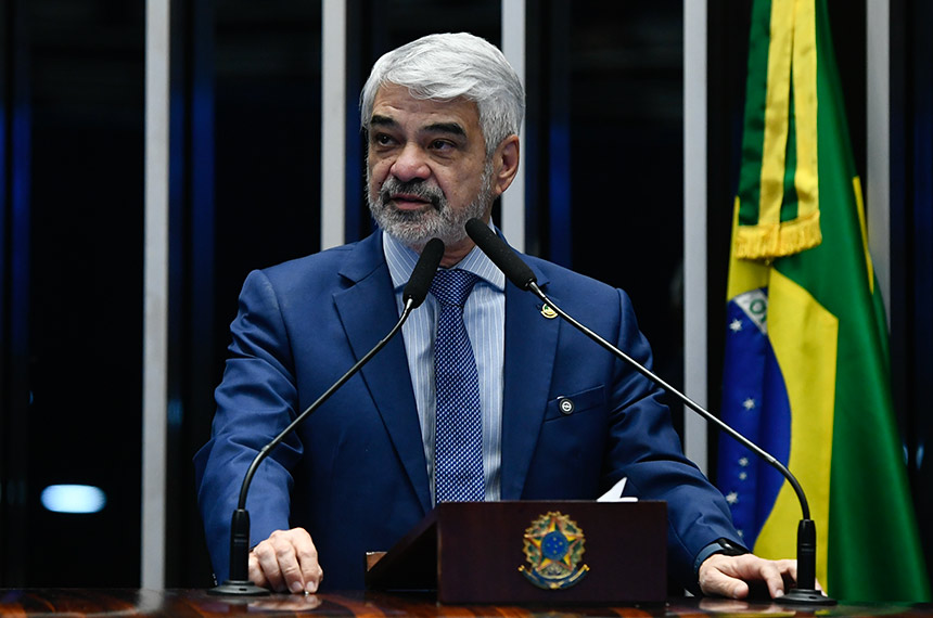 Humberto Costa apoia reação do governo às tarifas impostas pelos EUA