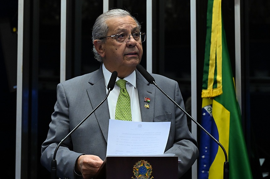 Jayme Campos critica tarifa dos EUA e cobra resposta diplomática do Brasil