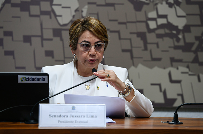 Projeto torna crime submeter pessoa indefesa à prostituição