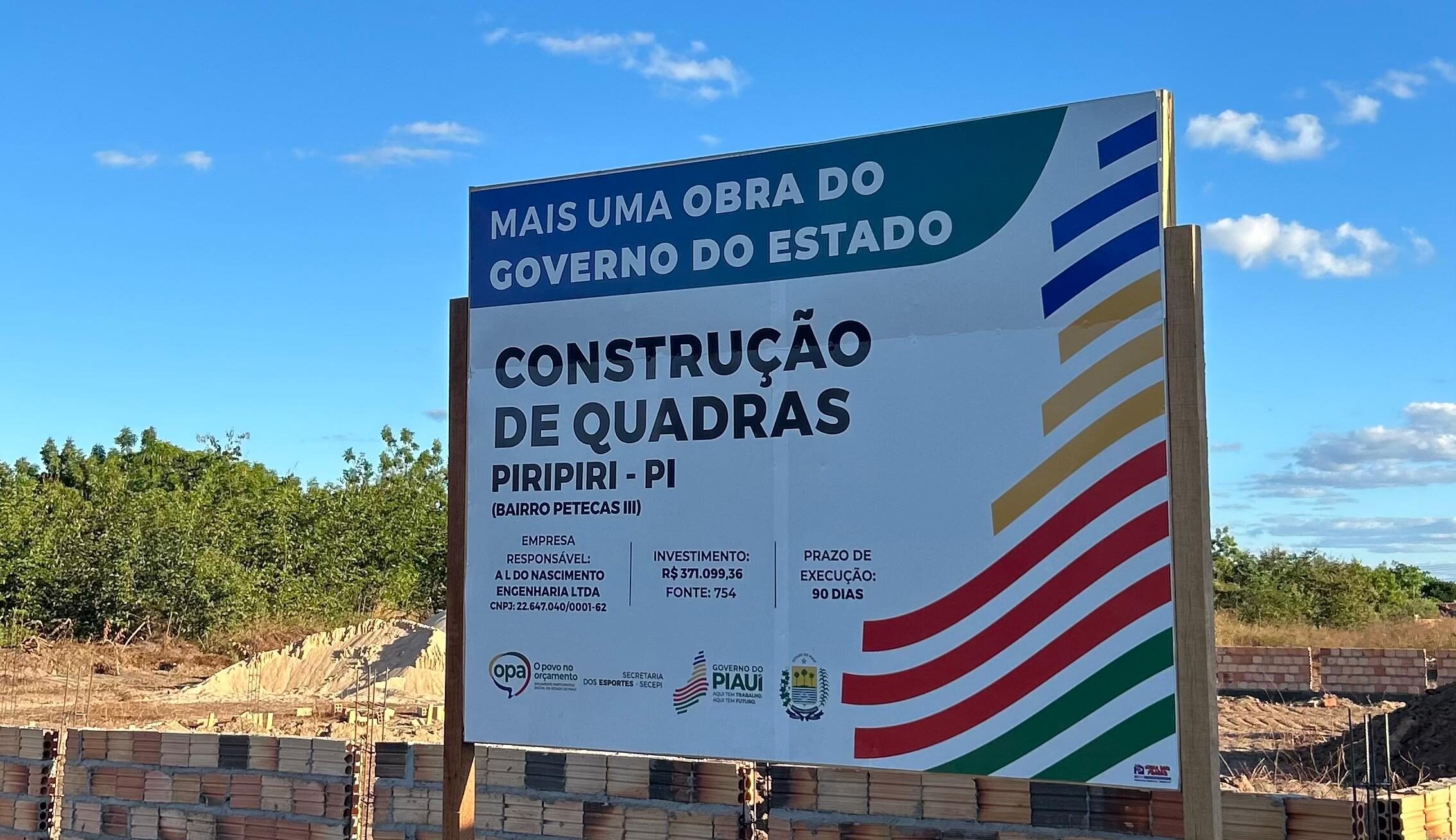 Governo inicia obras de oito quadras poliesportivas em Teresina e Piripiri com recursos do OPA