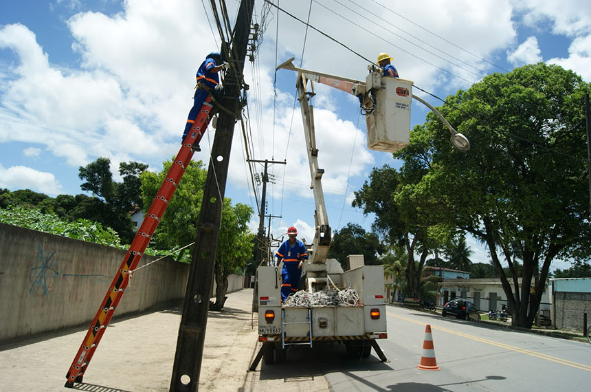 Lei aumenta pena para roubo e furto de cabos elétricos e de telefonia