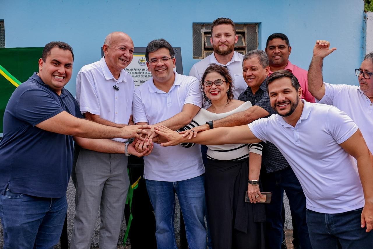 Rafael Fonteles inaugura pavimentação asfáltica em 55 ruas do município de Altos