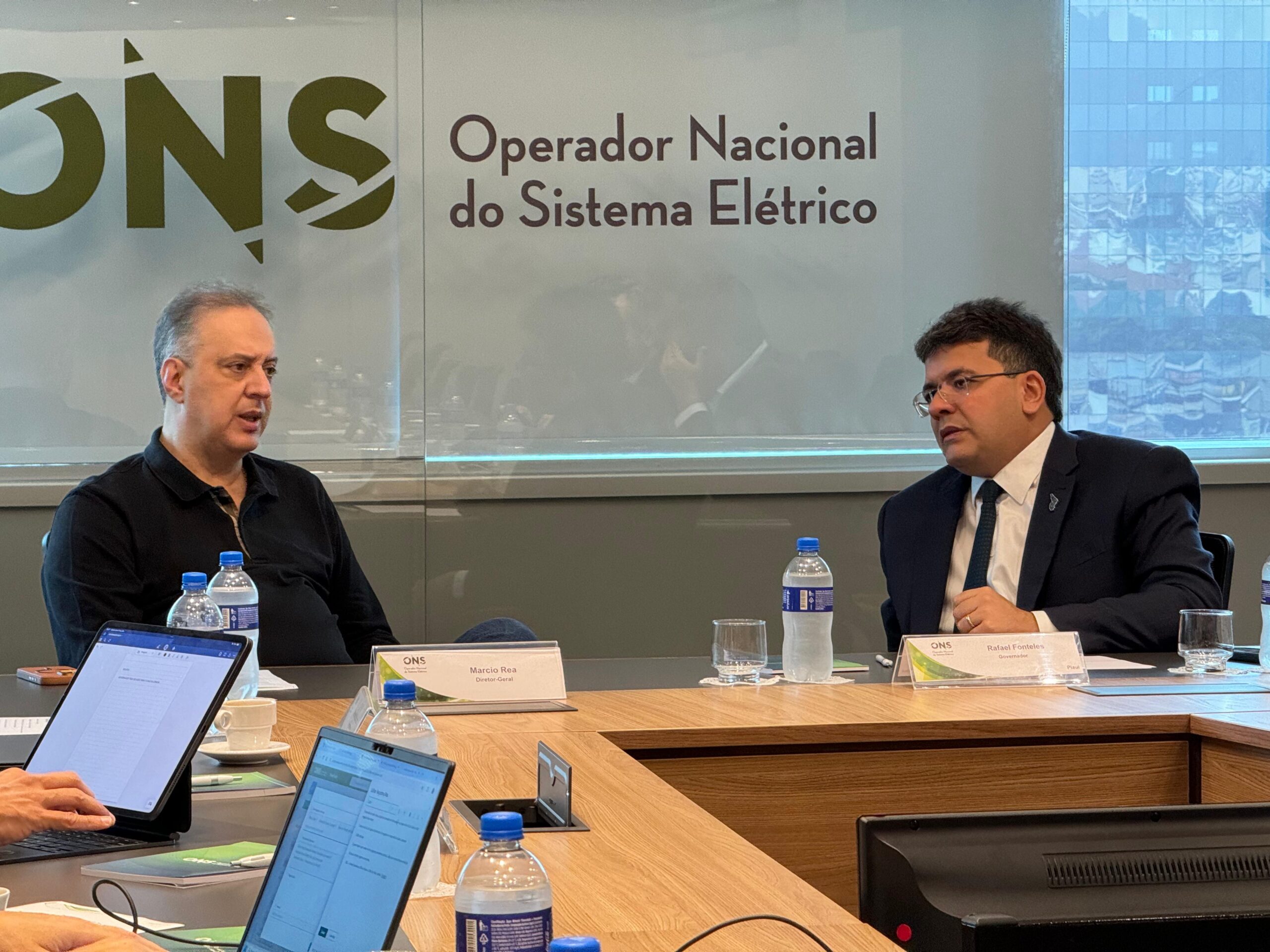 No Rio de Janeiro, Rafael Fonteles discute projetos na área de energia e operações portuárias
