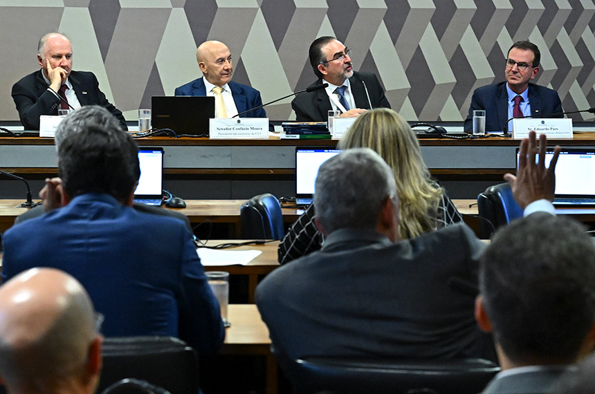 Impasse entre associações de municípios atrasa criação do Comitê Gestor do IBS